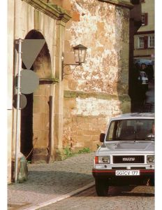 Isuzu Trooper 1988_Page10.jpg