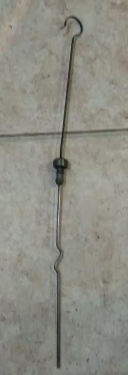 dipstick.jpg.7b6b0dbb71f7c45bb7fa55e2778bdbf2.jpg